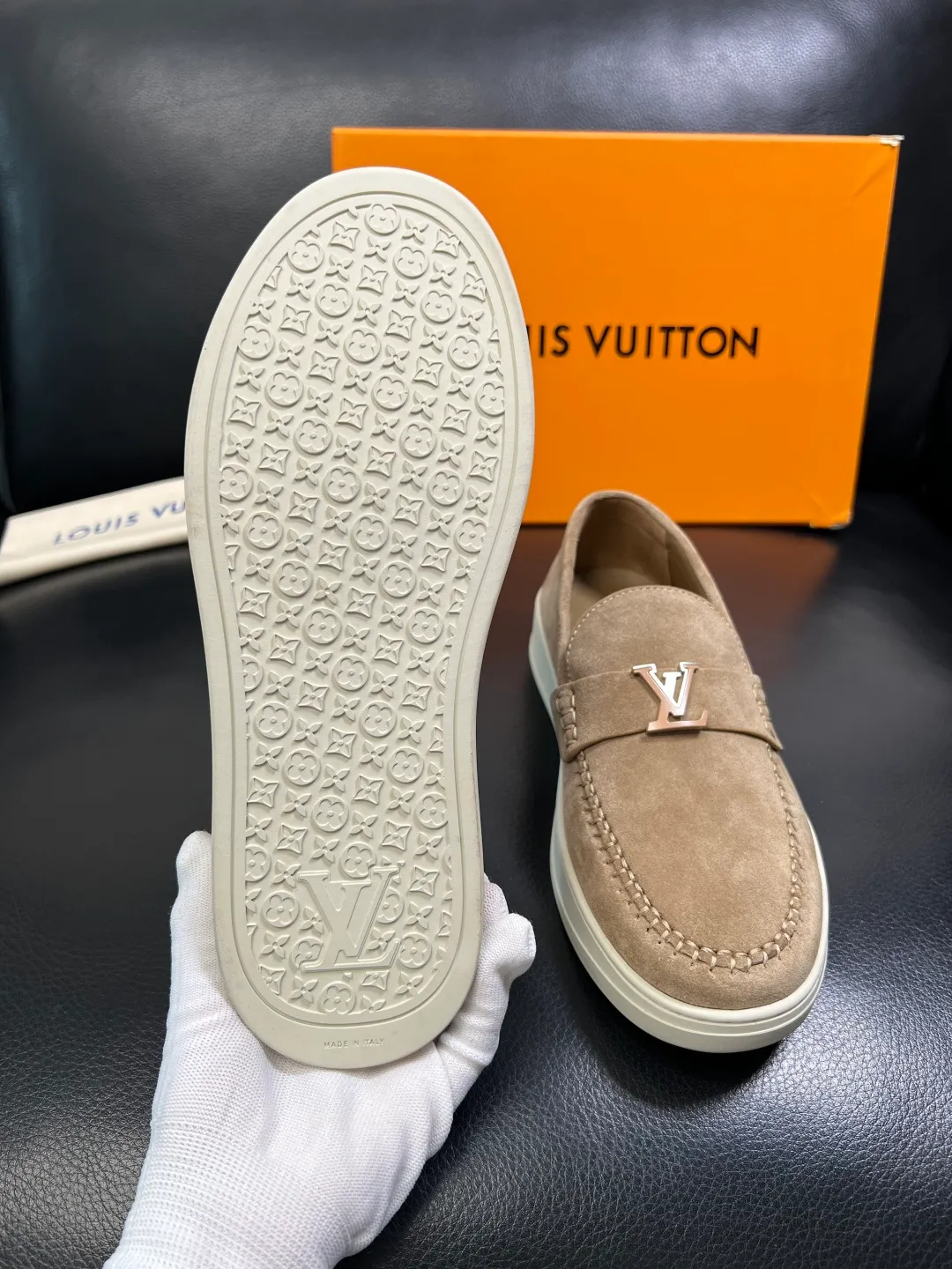 Men's shoes 💰740 Lv high quality top crafts Louis Vuitton, sports sneakers counter synchronization, uppers imported from Italy, high-quality splicing colorful complex crafts, imported mesh pads soft and comfortable, soles: original soles specially provided by the original factory, T men's shoes 💰U exclusive movable molded soles super comfortable, original factory single goods, code number 38-44 (customized 45)